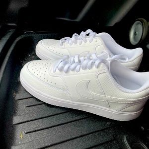 White Nike mens court shoe ordered the wrong size mens by accident